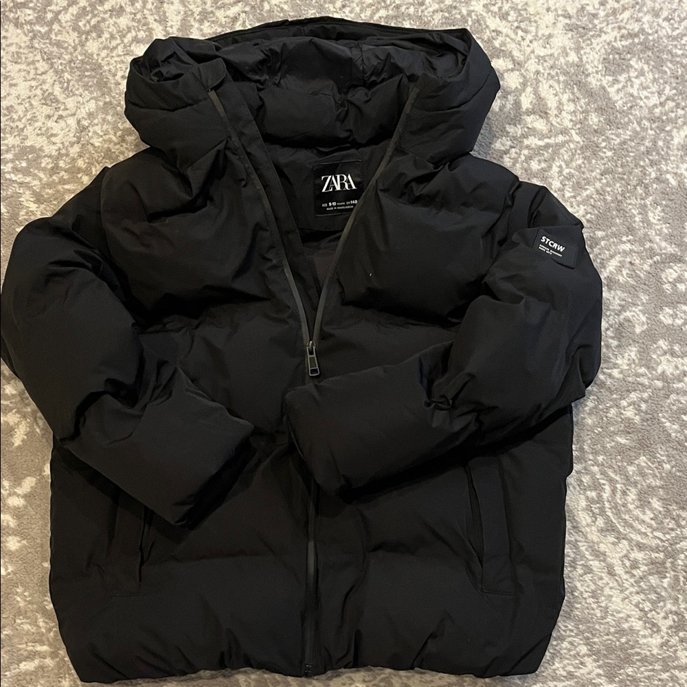 Zara Midnight Black Hooded Puffer Coat. Size 9-10 boys